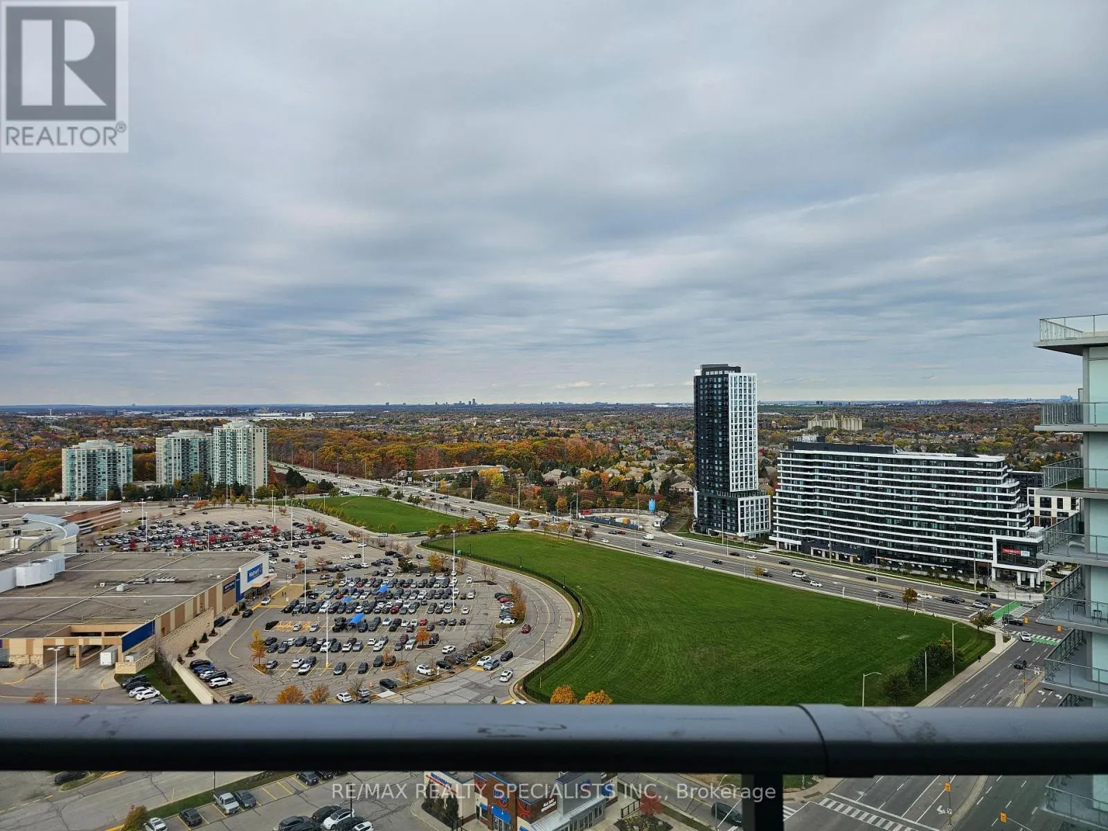 PH 2203 - 4655 METCALFE AVENUE