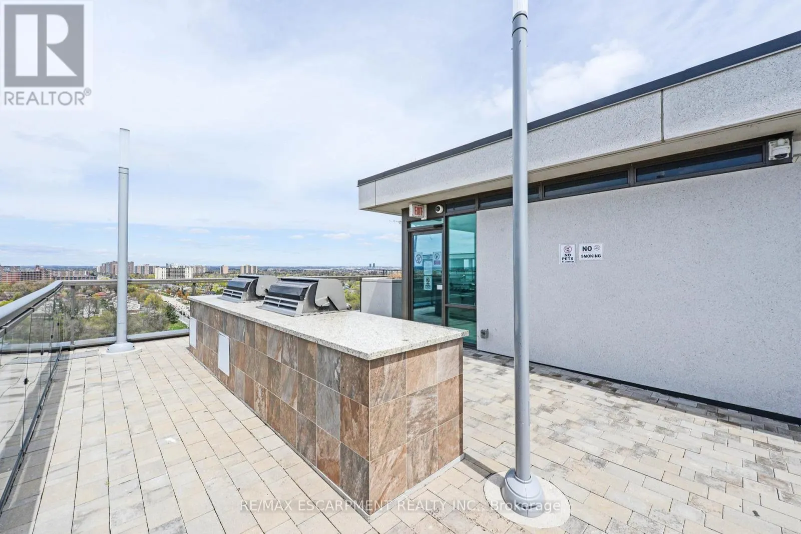 802 - 80 ESTHER LORRIE DRIVE