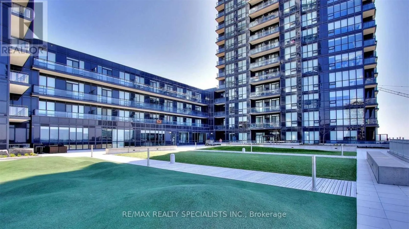 402 - 4011 BRICKSTONE MEWS