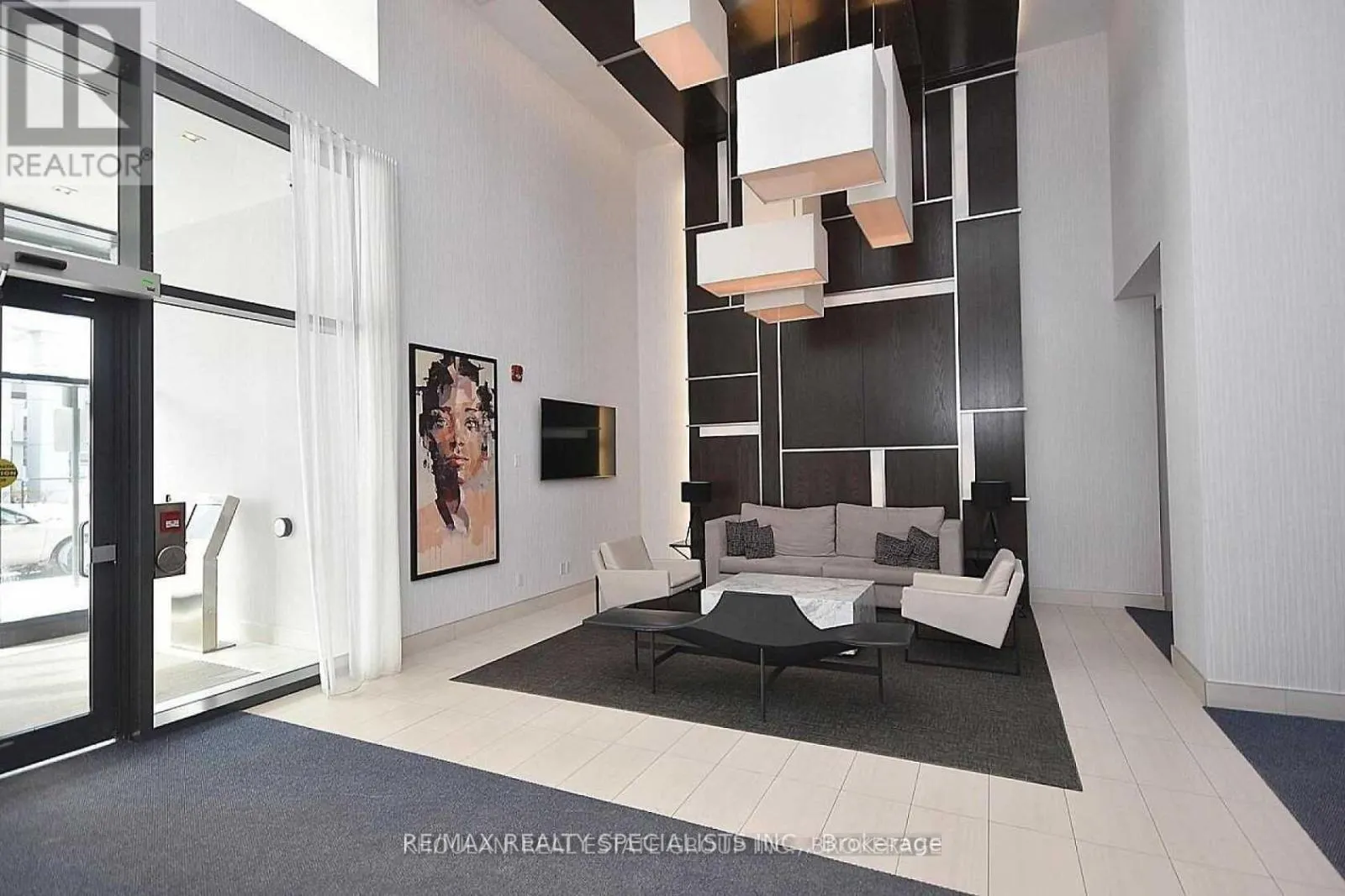 402 - 4011 BRICKSTONE MEWS