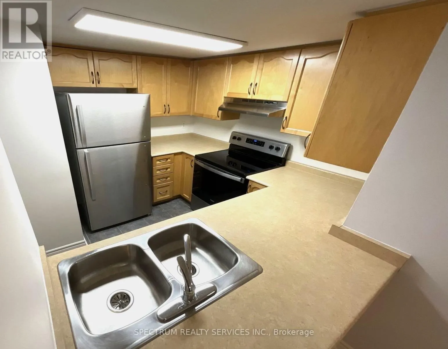 2162 - 95 GEORGE APPLETON WAY