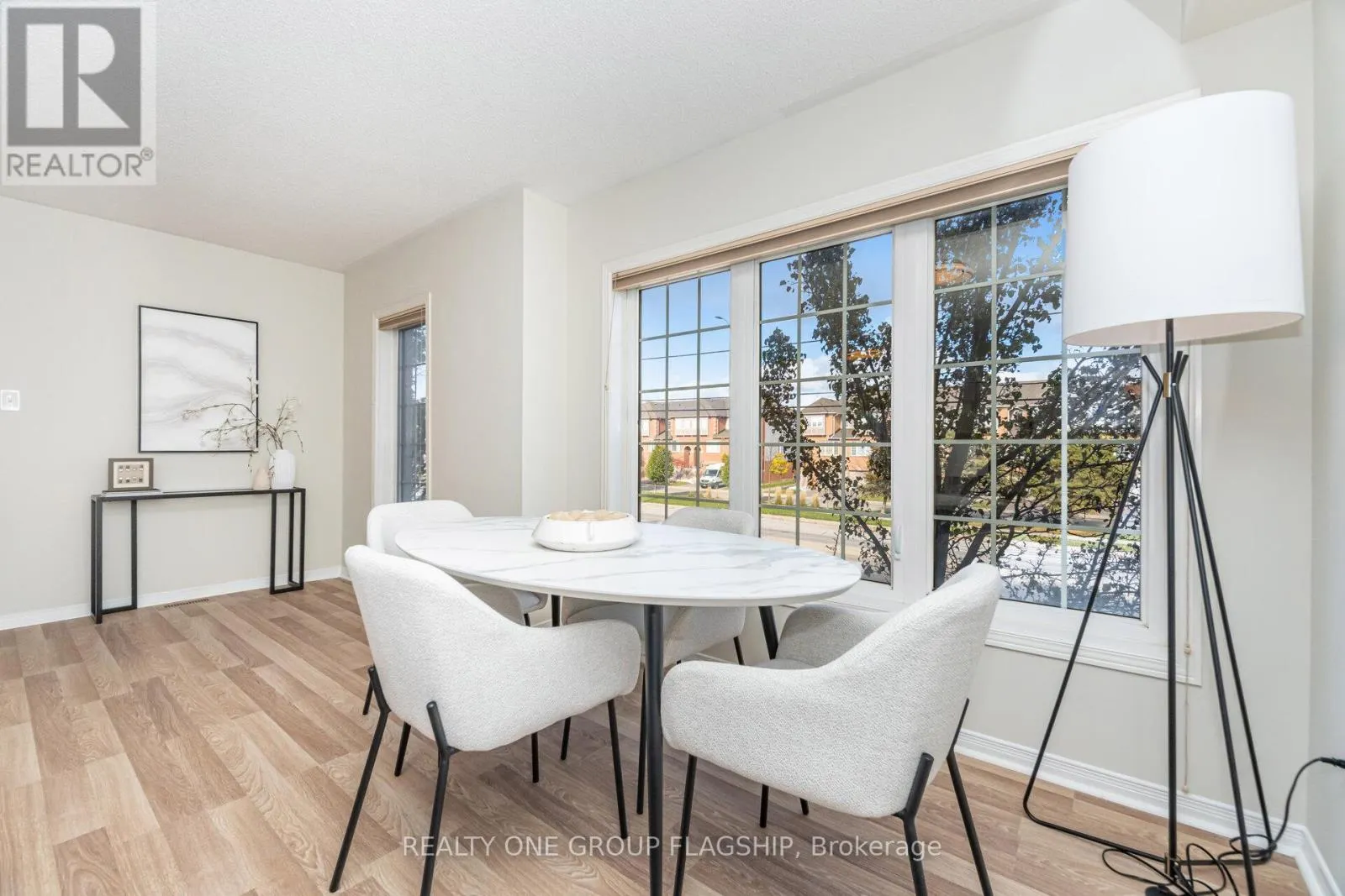 1082 FELICITY CRESCENT