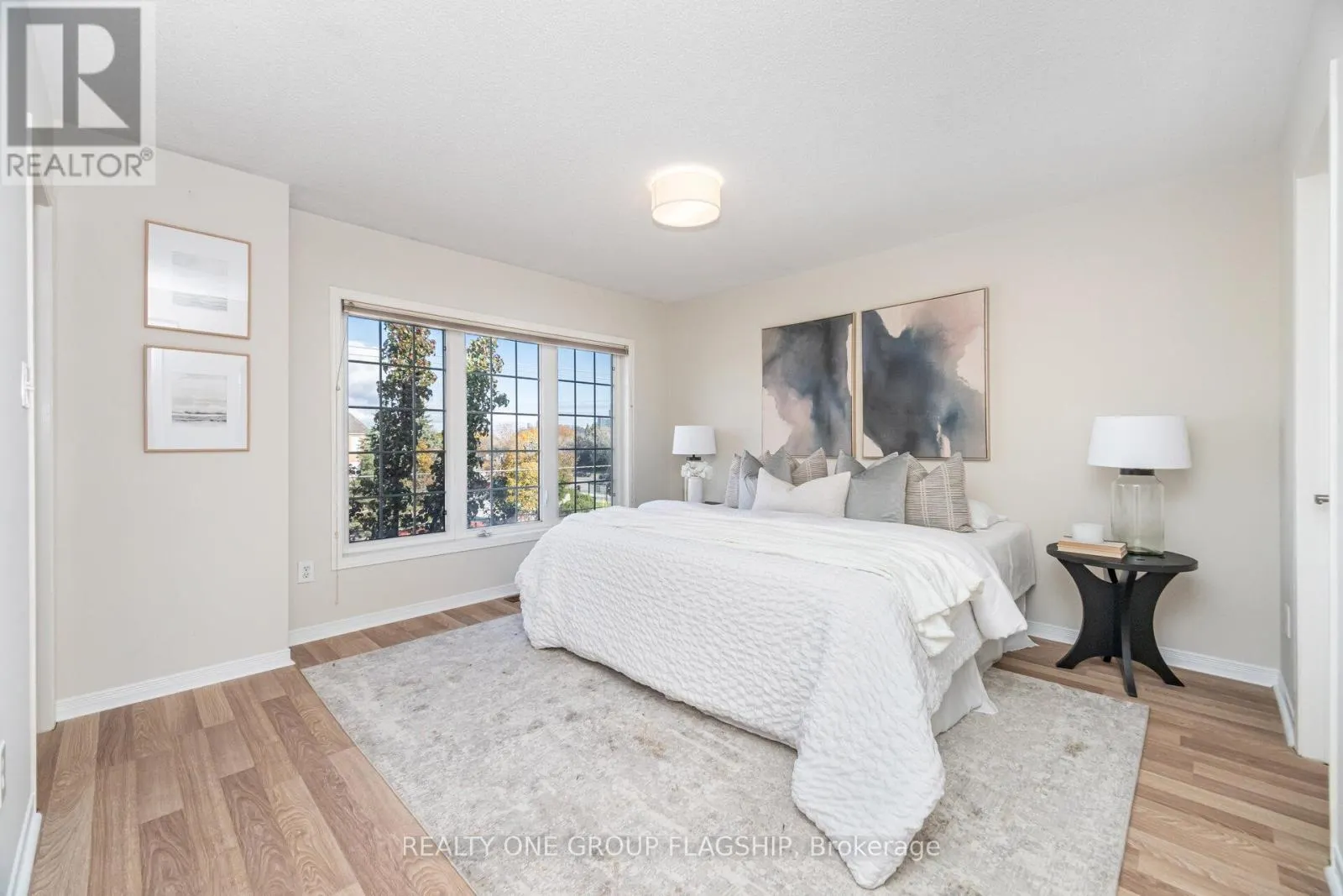 1082 FELICITY CRESCENT