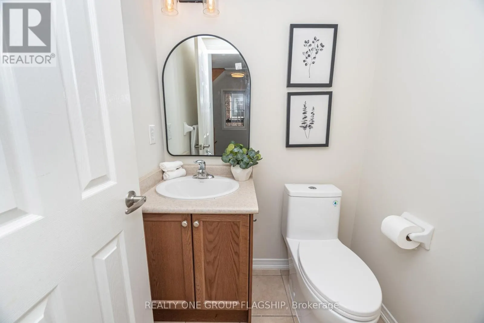 1082 FELICITY CRESCENT