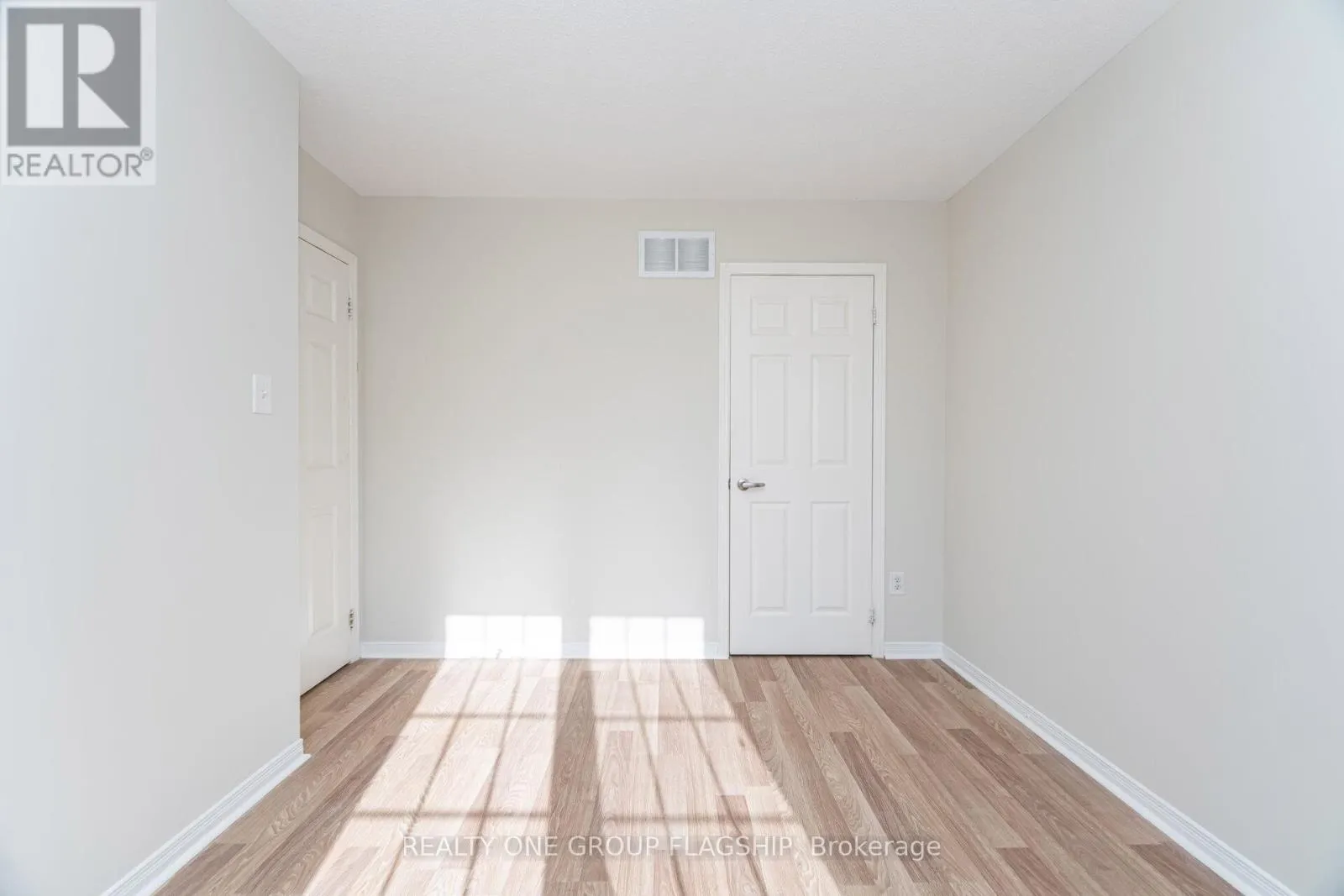 1082 FELICITY CRESCENT