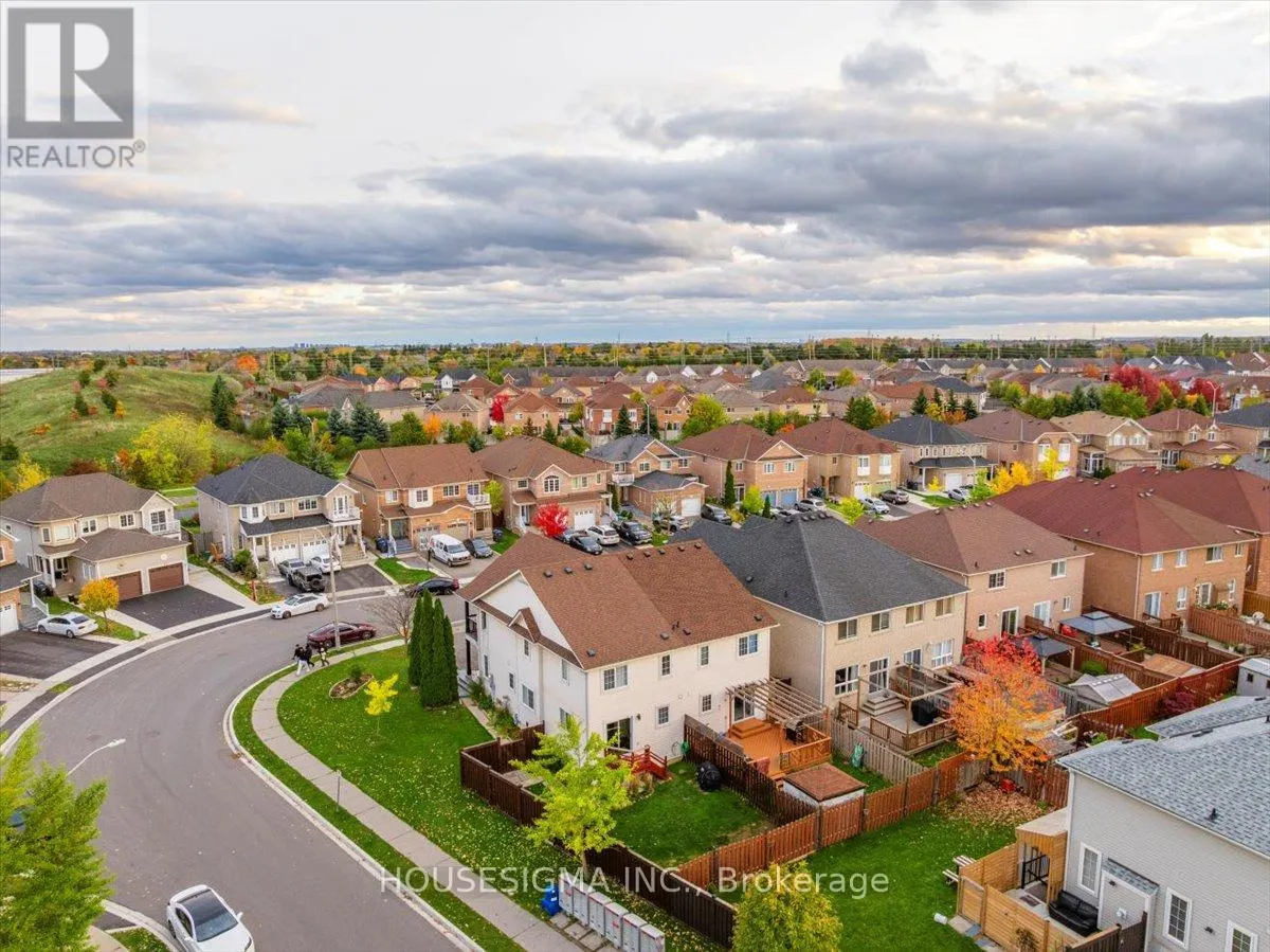 39 WEATHER VANE LANE