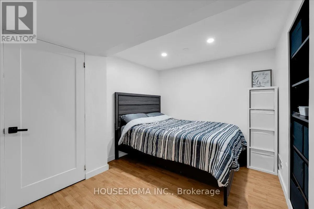 39 WEATHER VANE LANE