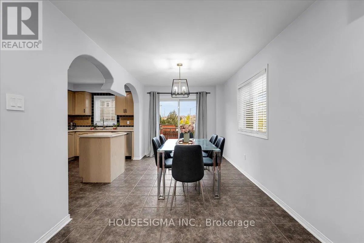 39 WEATHER VANE LANE