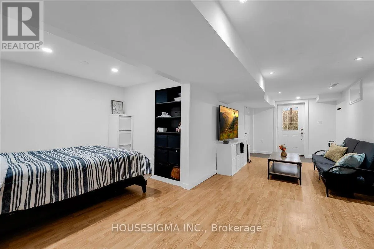 39 WEATHER VANE LANE