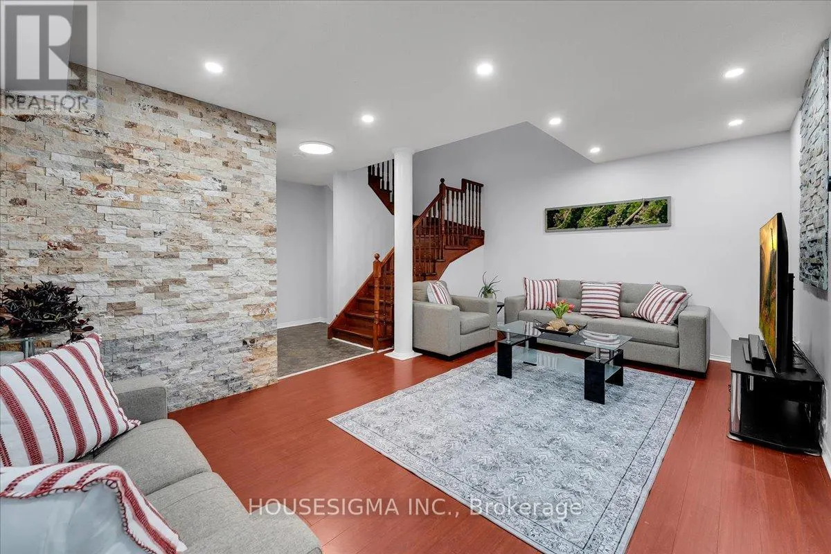 39 WEATHER VANE LANE