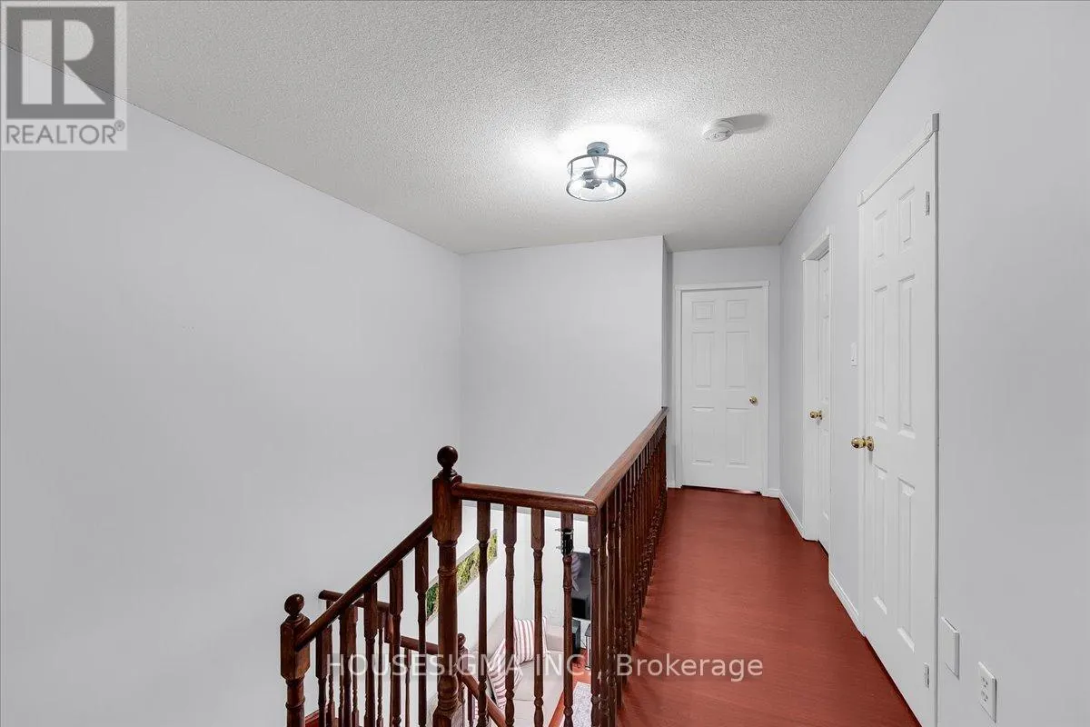 39 WEATHER VANE LANE