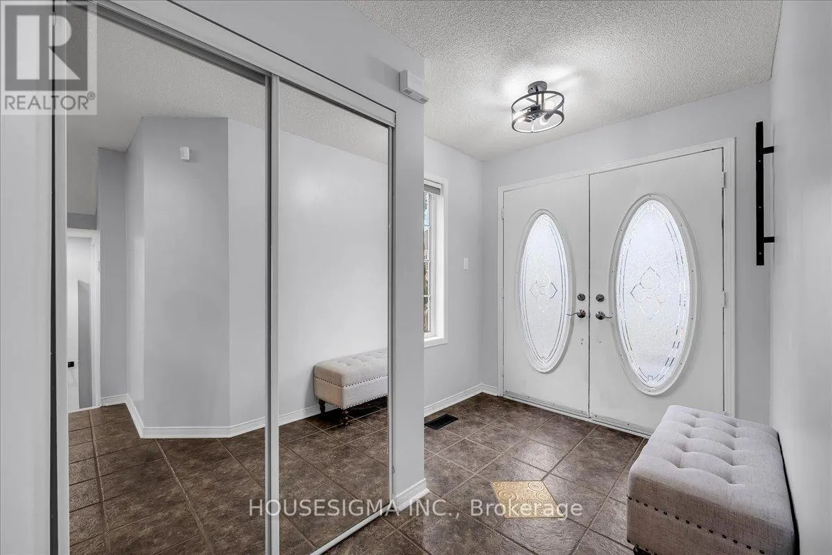 39 WEATHER VANE LANE