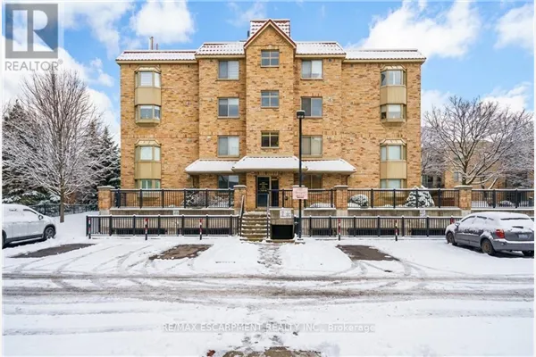 211 - 3499 UPPER MIDDLE ROAD