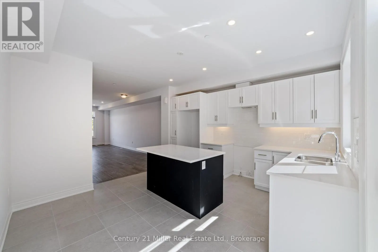 56 - 2150 TRAFALGAR ROAD #56