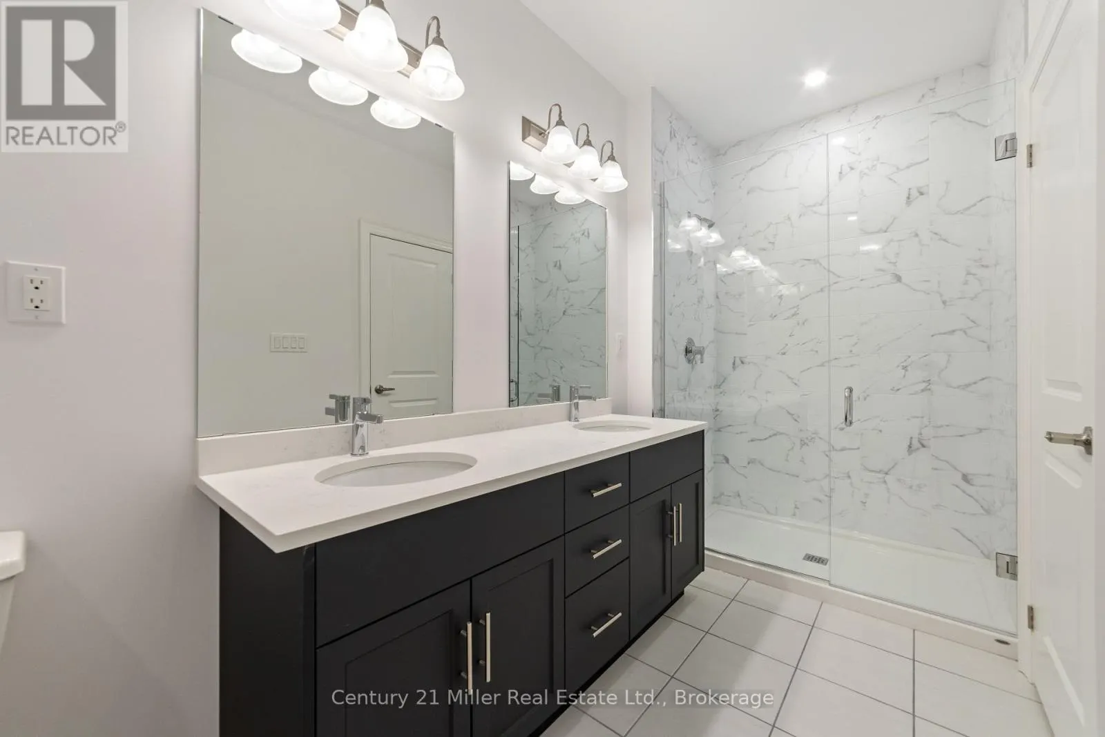 56 - 2150 TRAFALGAR ROAD #56