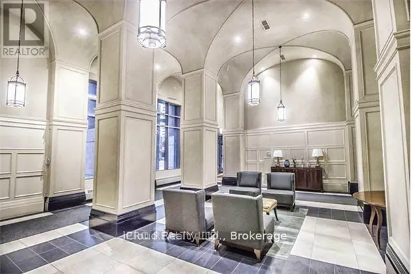 1107 - 388 PRINCE OF WALES DRIVE