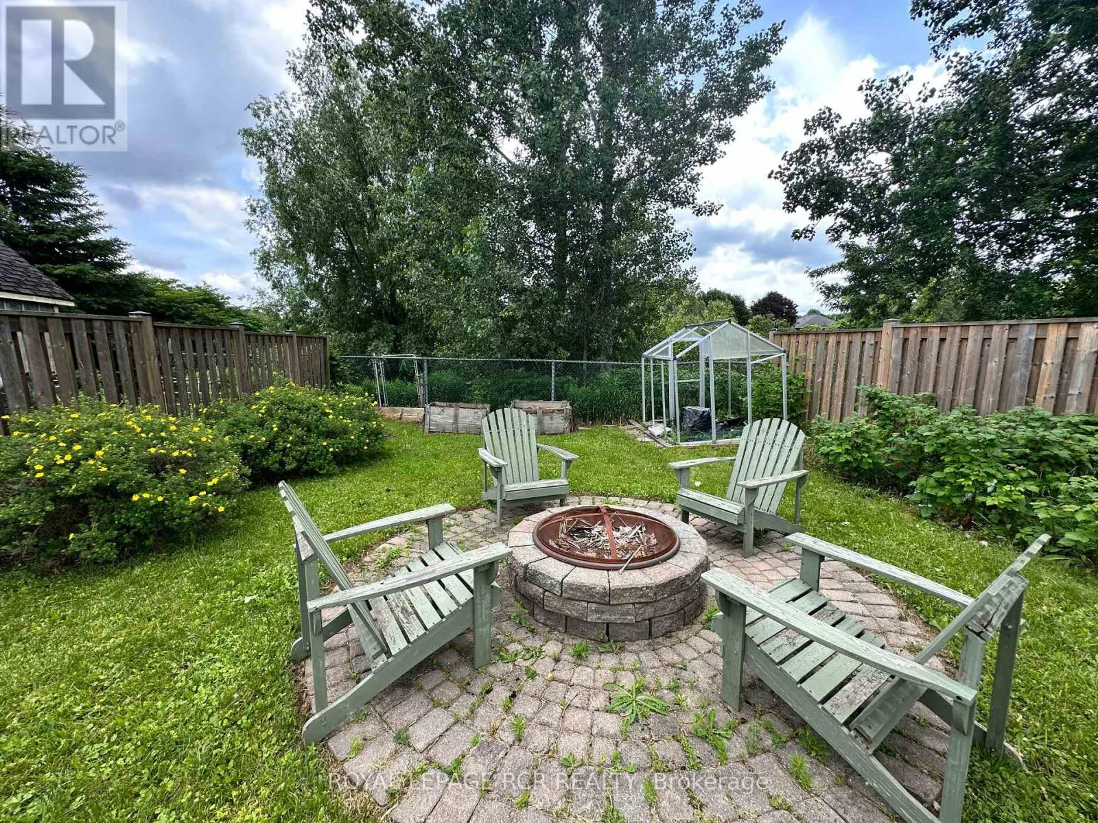 364 ADAMS COURT