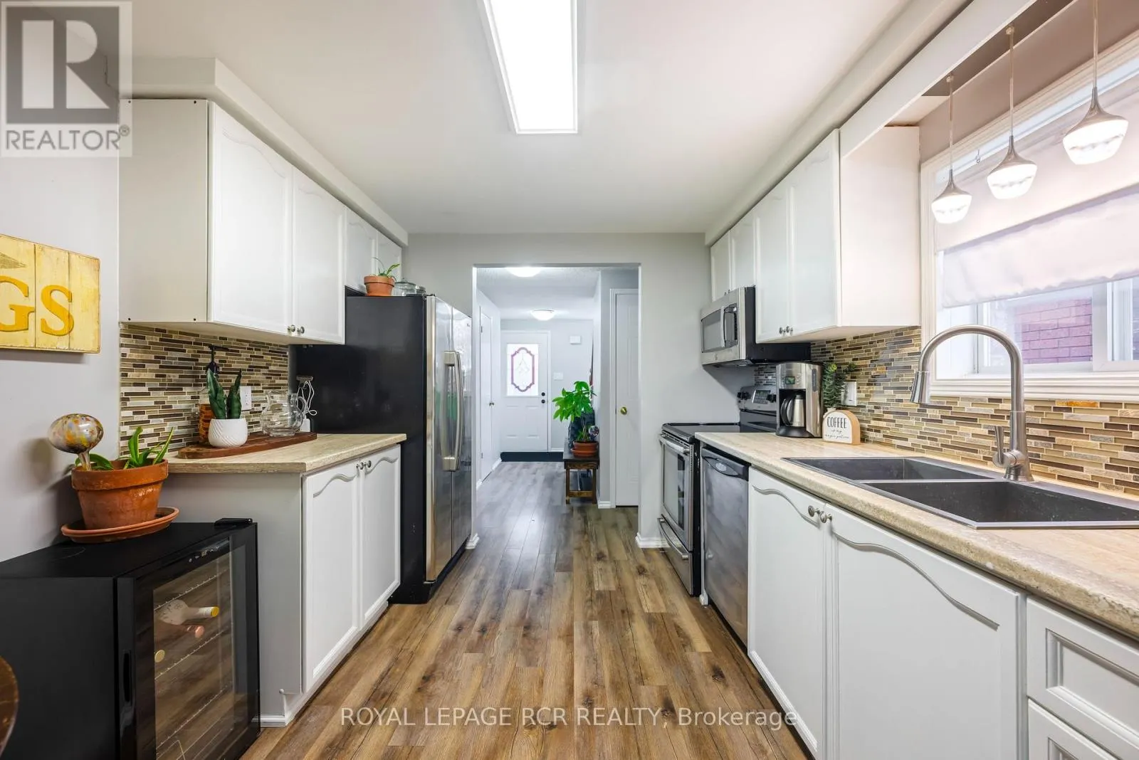 364 ADAMS COURT