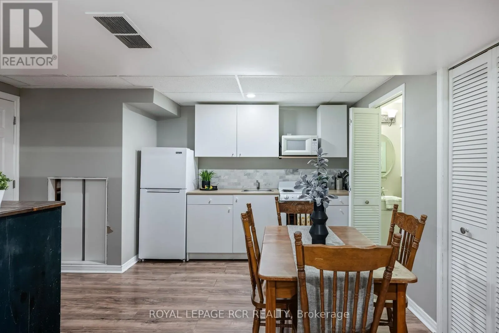 364 ADAMS COURT