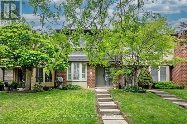 32 - 3049 GLENCREST ROAD