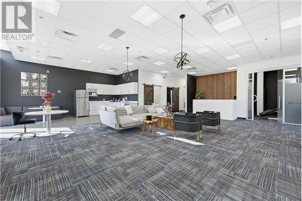 101 - 4903 THOMAS ALTON BOULEVARD
