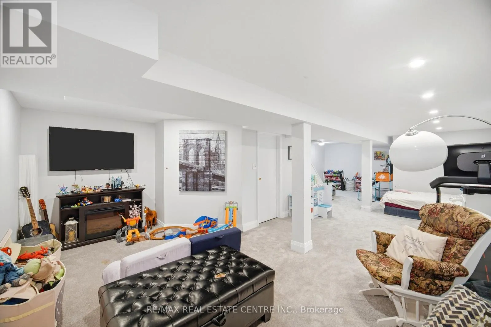 323 MICHAEL DRIVE