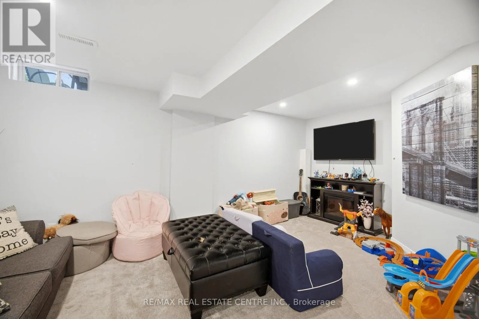 323 MICHAEL DRIVE