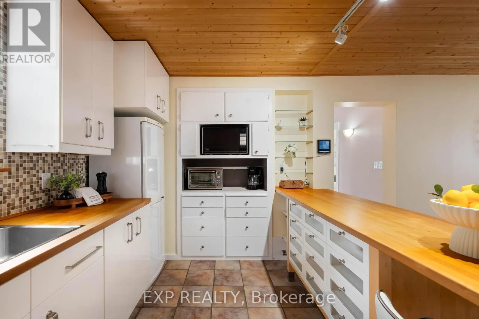 39 TOWNLINE