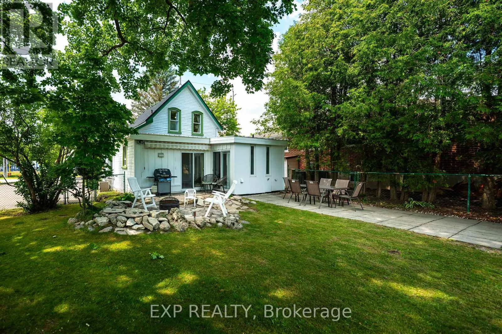 39 TOWNLINE