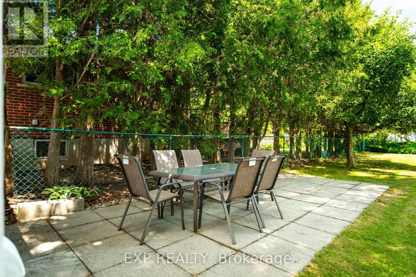 39 TOWNLINE