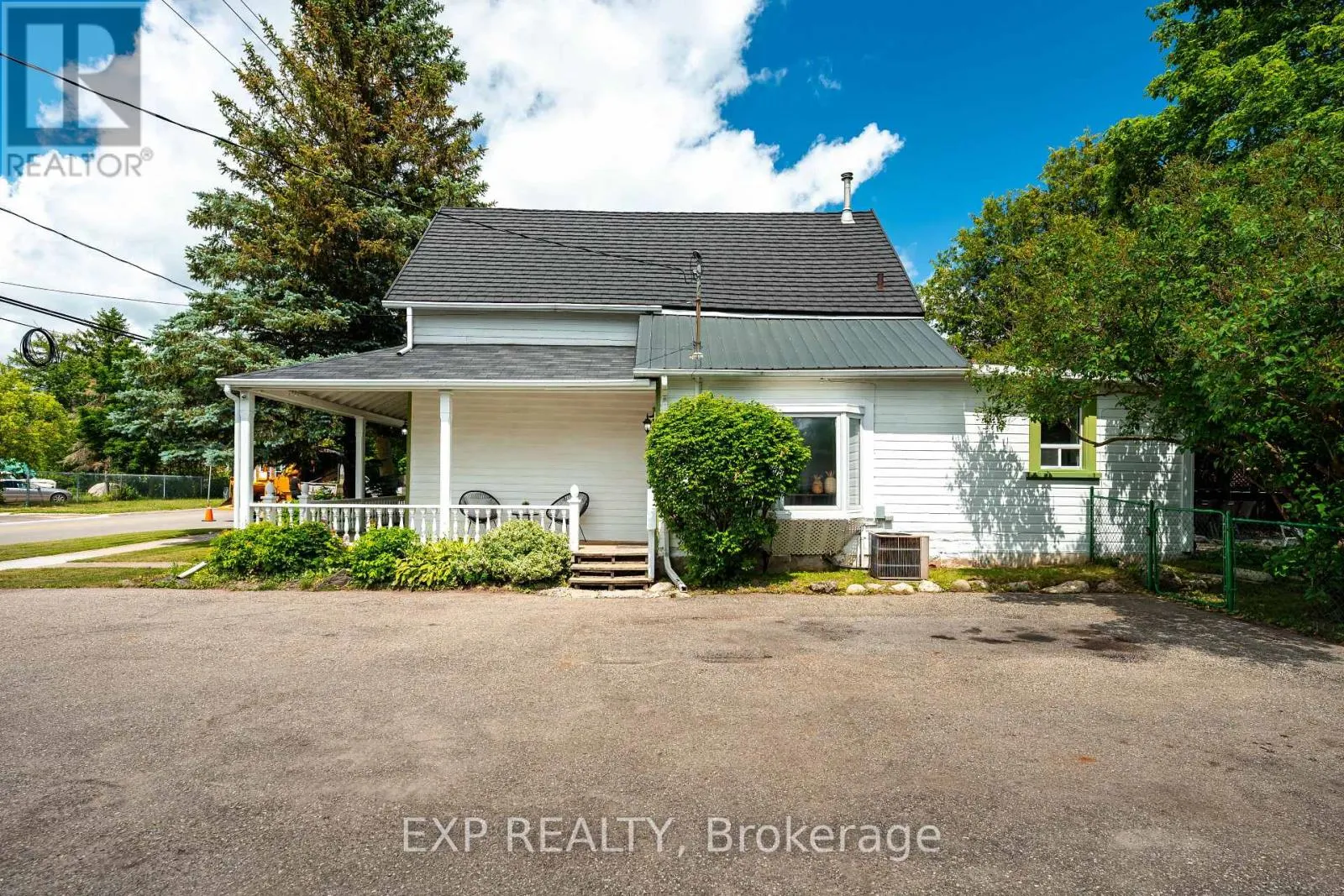 39 TOWNLINE