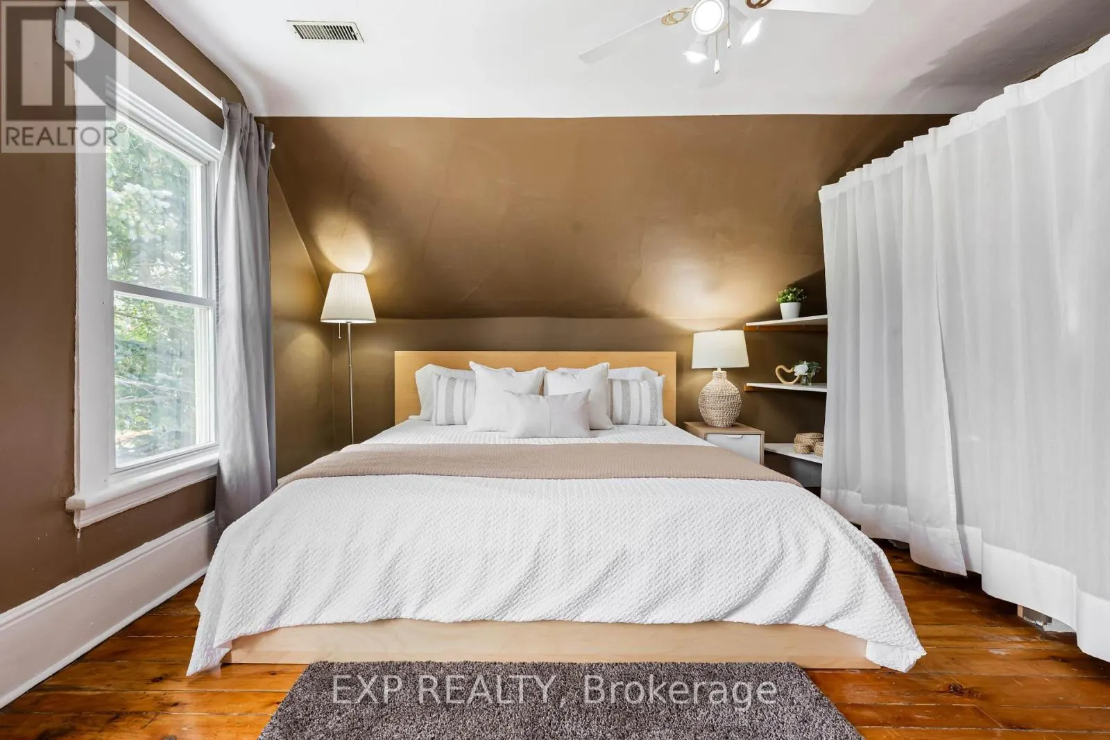 39 TOWNLINE