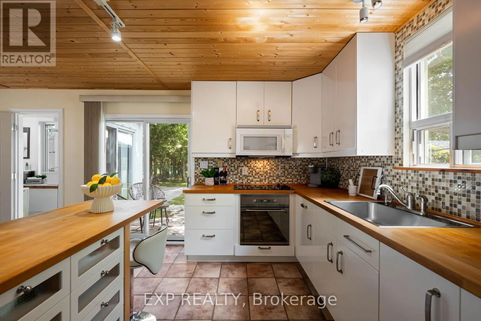 39 TOWNLINE