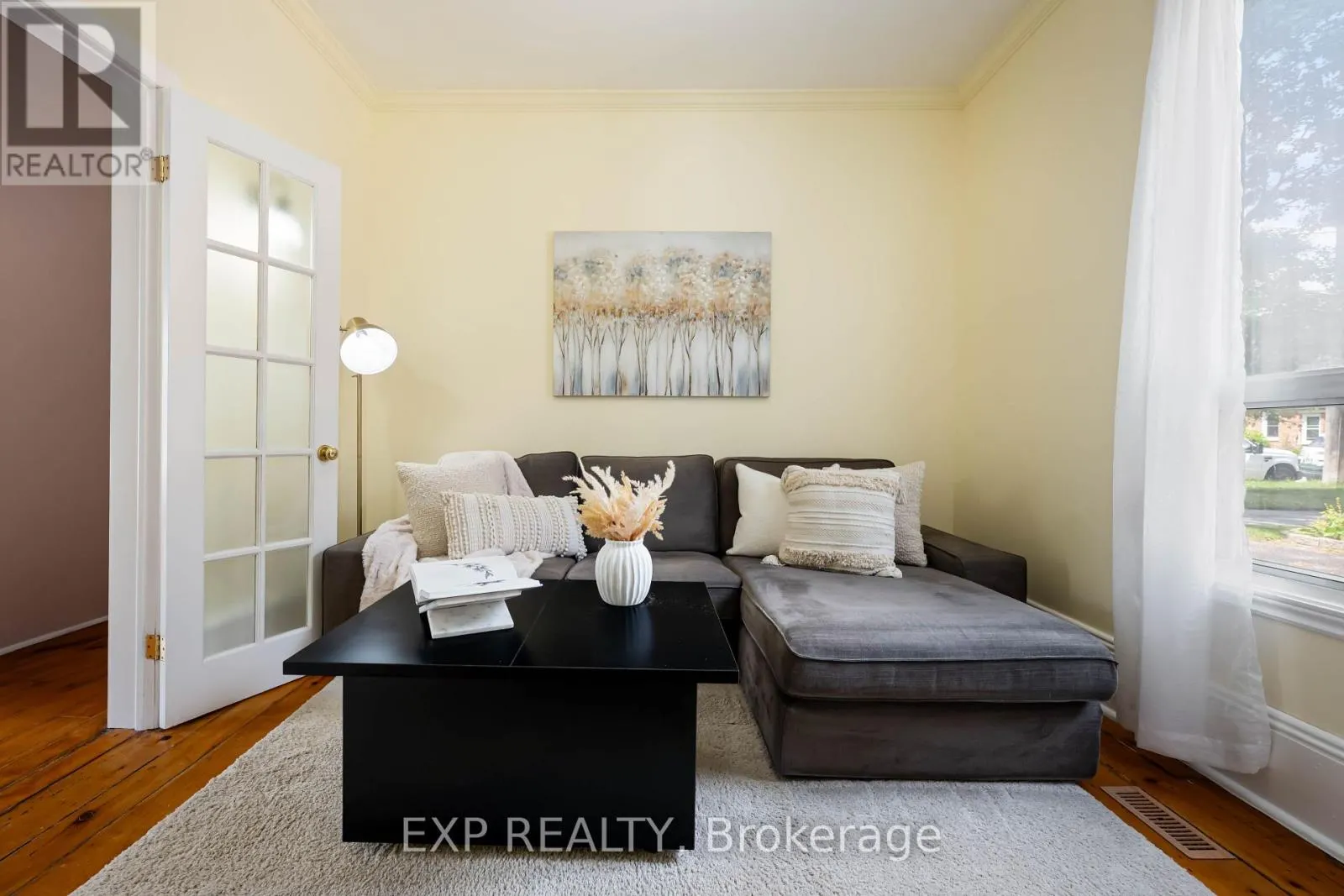 39 TOWNLINE