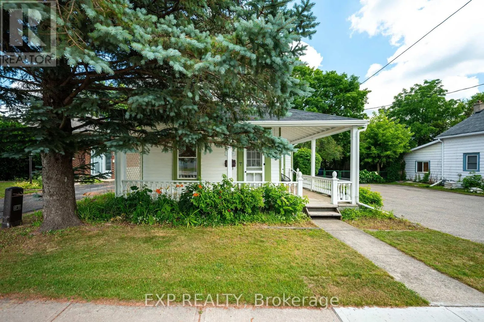 39 TOWNLINE