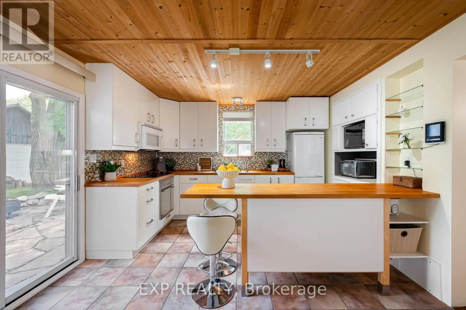 39 TOWNLINE