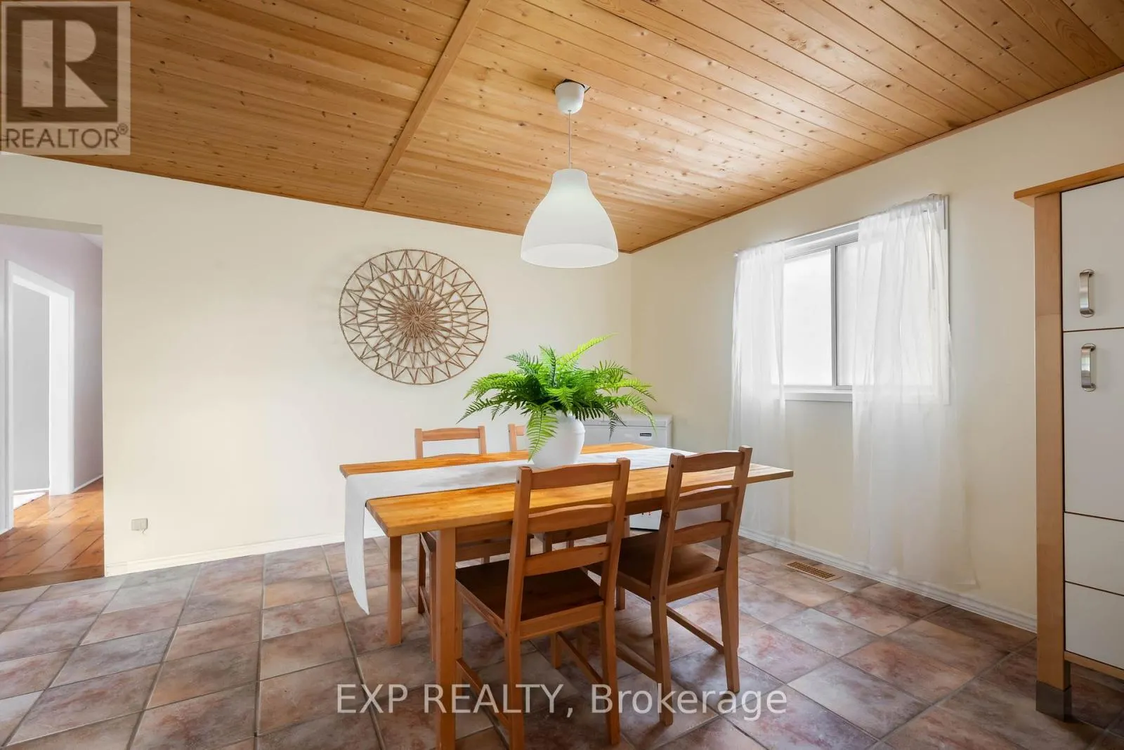 39 TOWNLINE