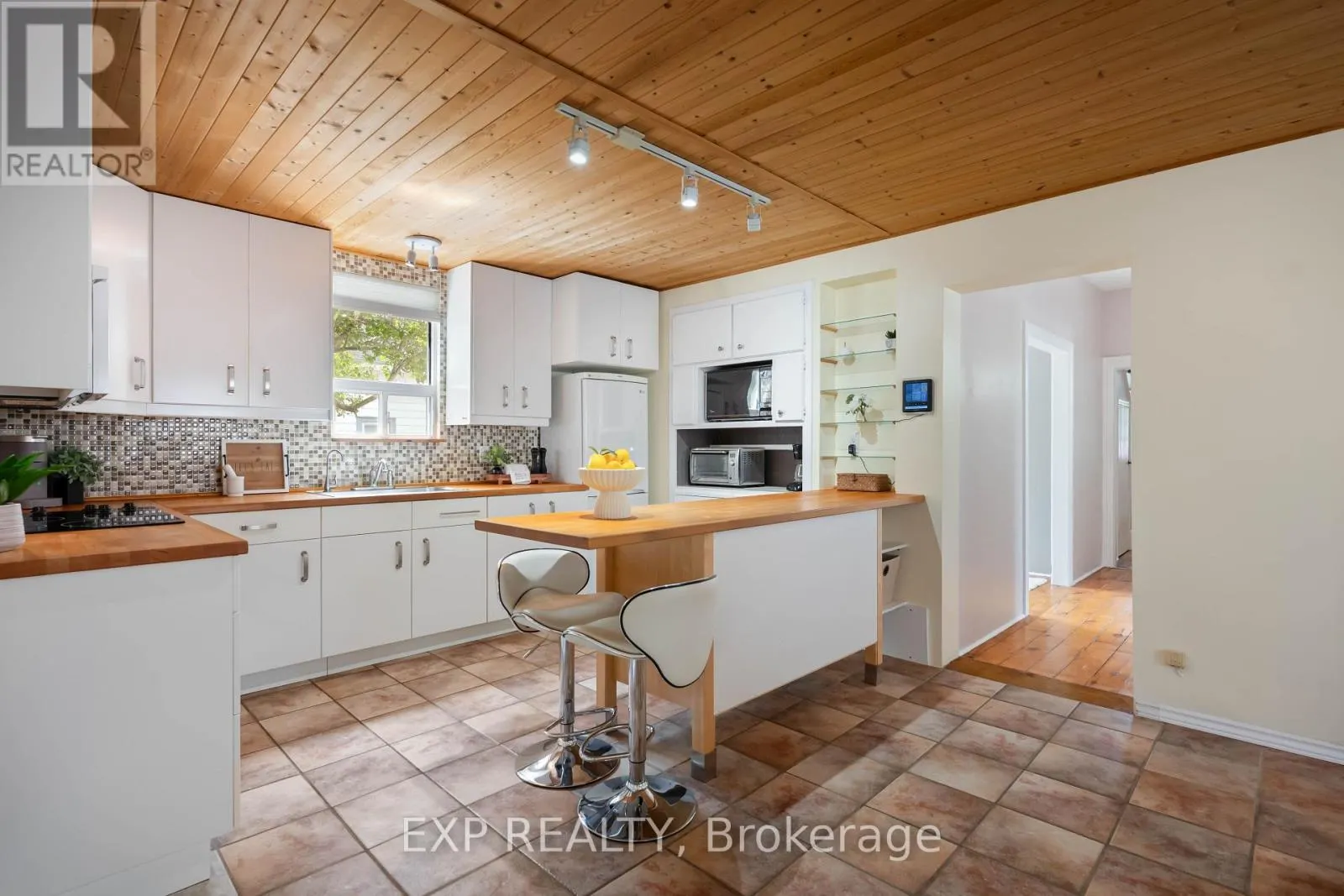 39 TOWNLINE