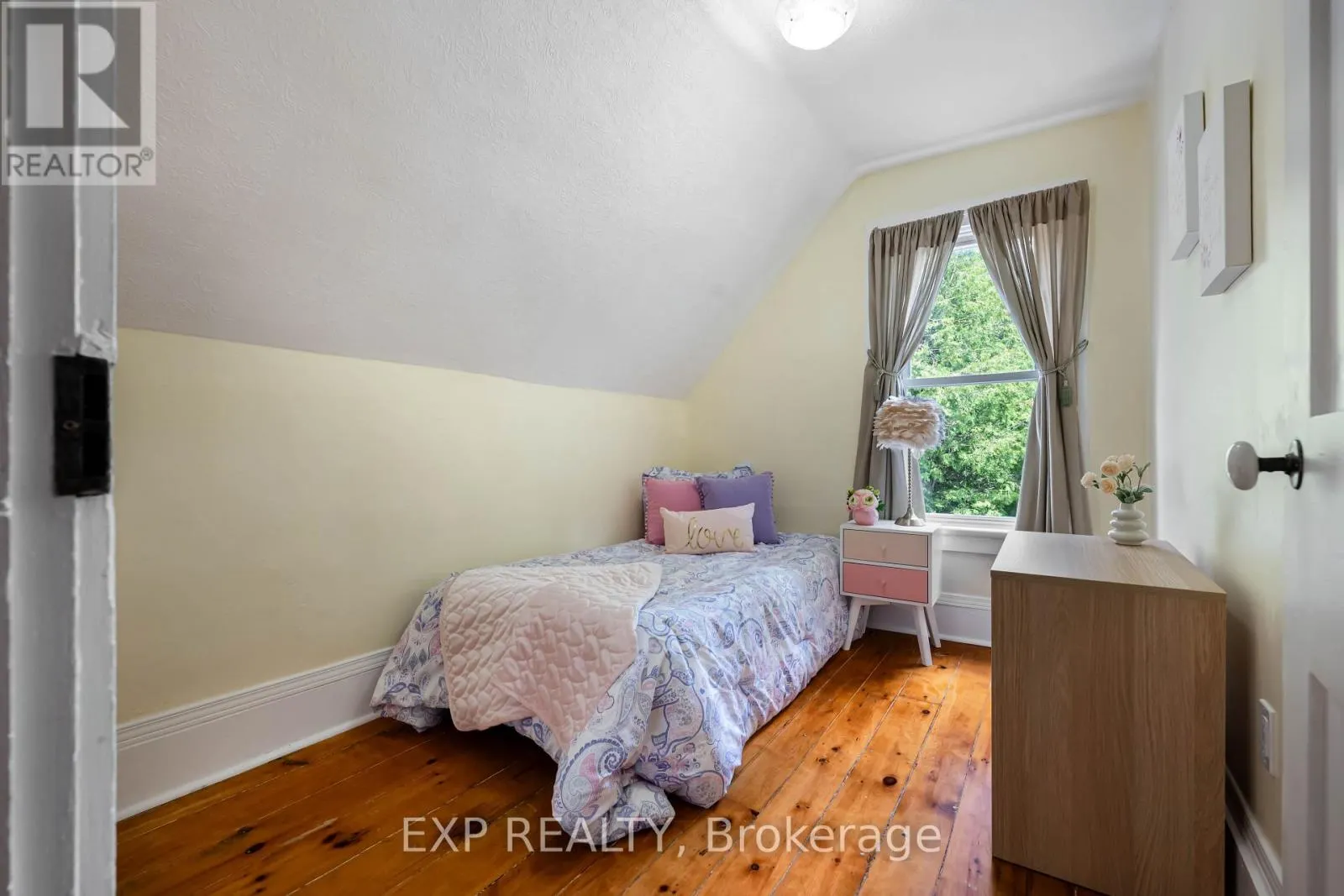 39 TOWNLINE