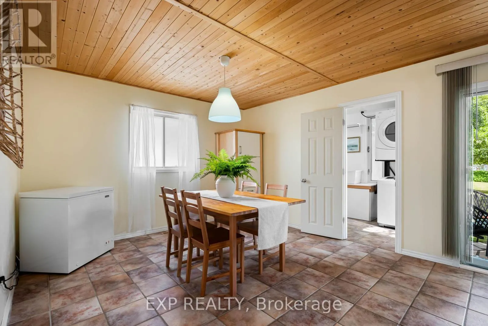 39 TOWNLINE