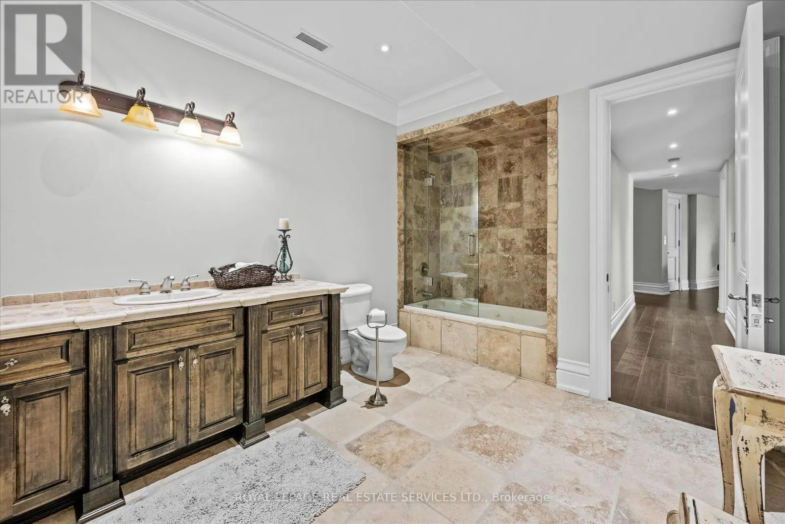 10090 PINEVIEW TRAIL