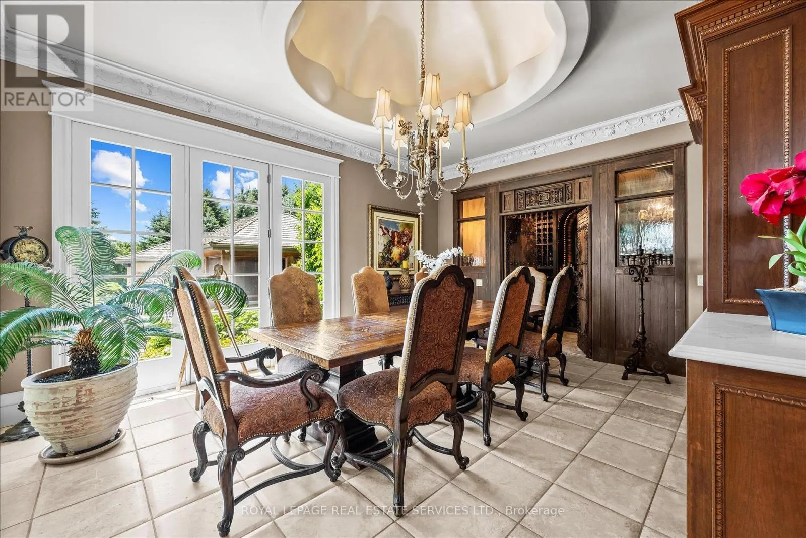 10090 PINEVIEW TRAIL