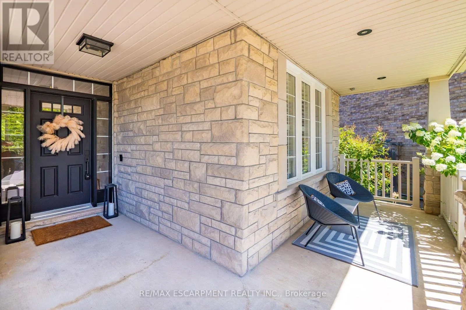 1533 MORSE PLACE
