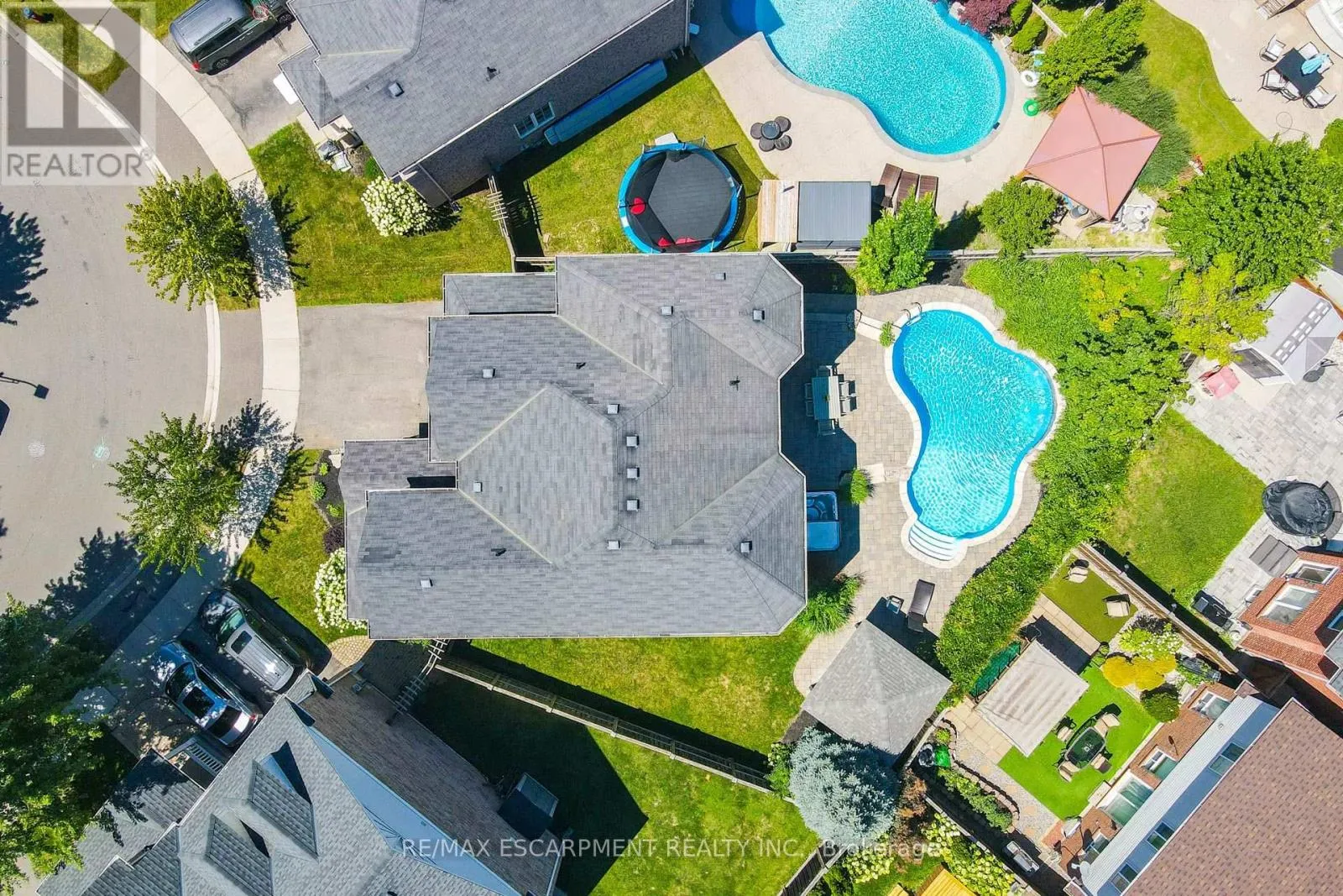 1533 MORSE PLACE