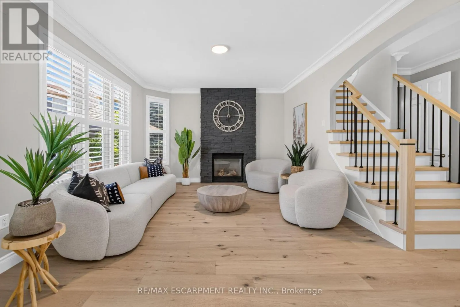 1533 MORSE PLACE