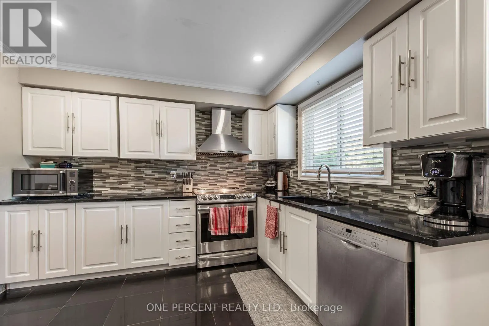 7 MORGANDALE CRESCENT