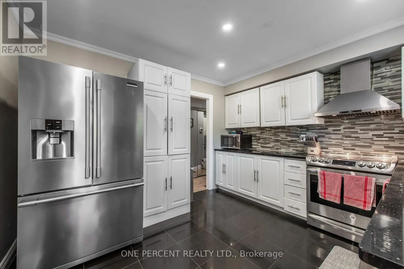 7 MORGANDALE CRESCENT