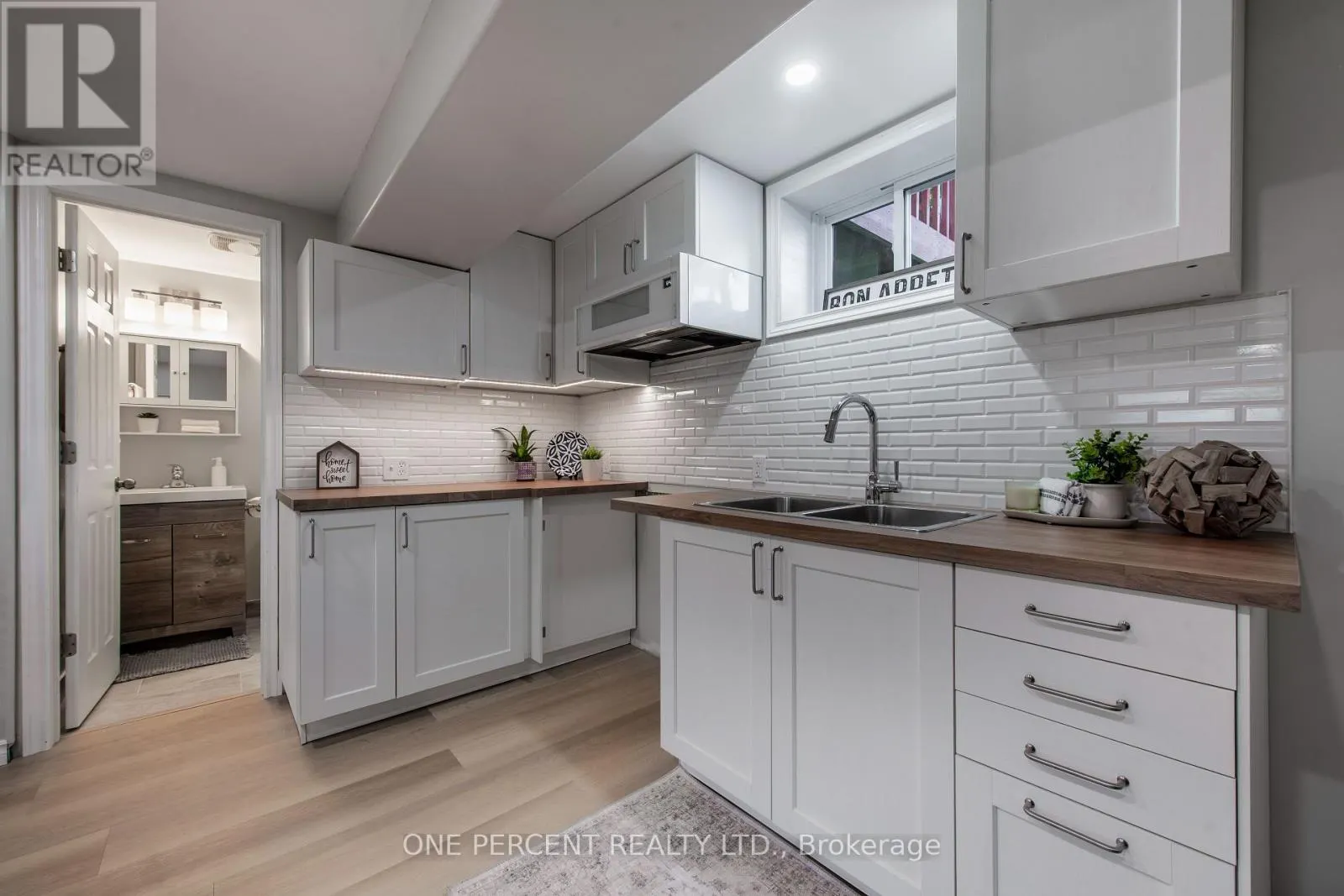 7 MORGANDALE CRESCENT