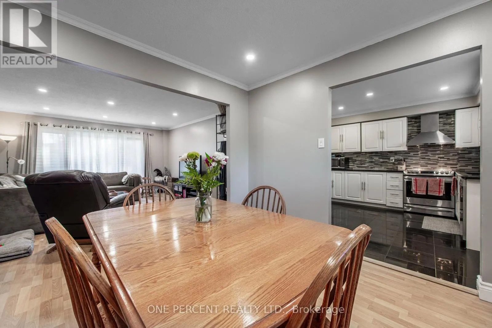 7 MORGANDALE CRESCENT