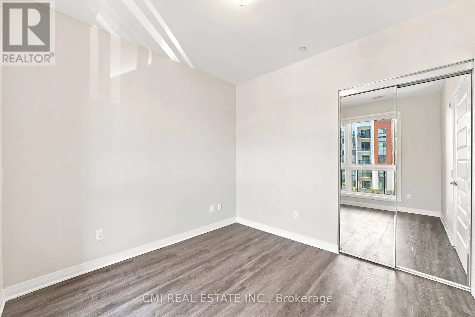 312 - 470 GORDON KRANTZ AVENUE